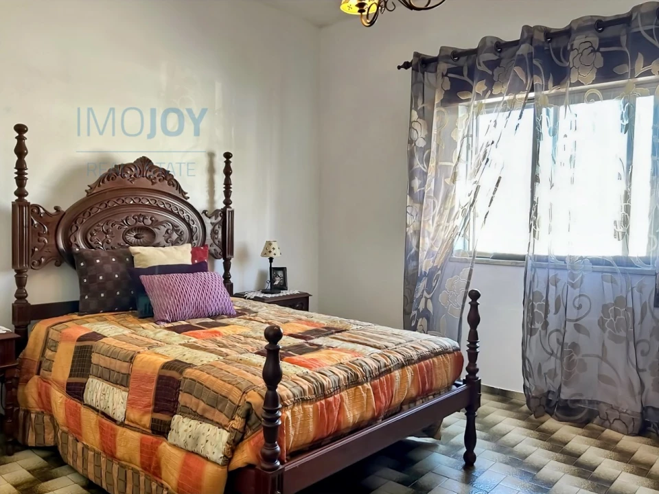 Moradia T4 para Venda em Rogil Foto 16