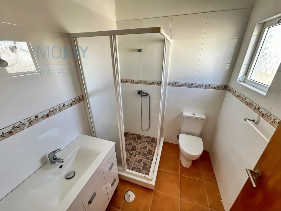 Moradia T4 para Venda em Rogil Foto 21