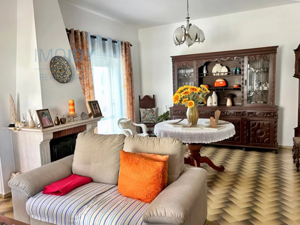 Moradia T4 para Venda em Rogil Foto 4