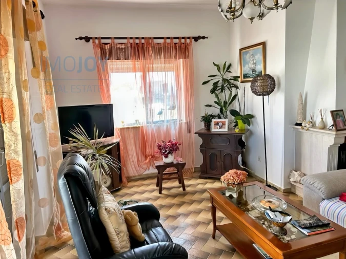 Moradia T4 para Venda em Rogil Foto 6