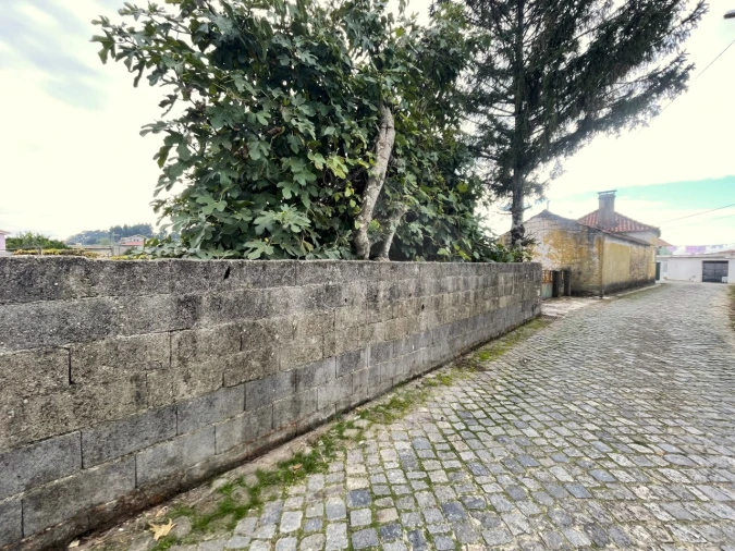 Terreno para Venda em Vila Chã Foto 1