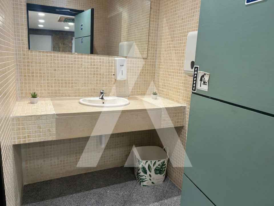 Negócio para Cedência de Quotas em Alfena Foto 33