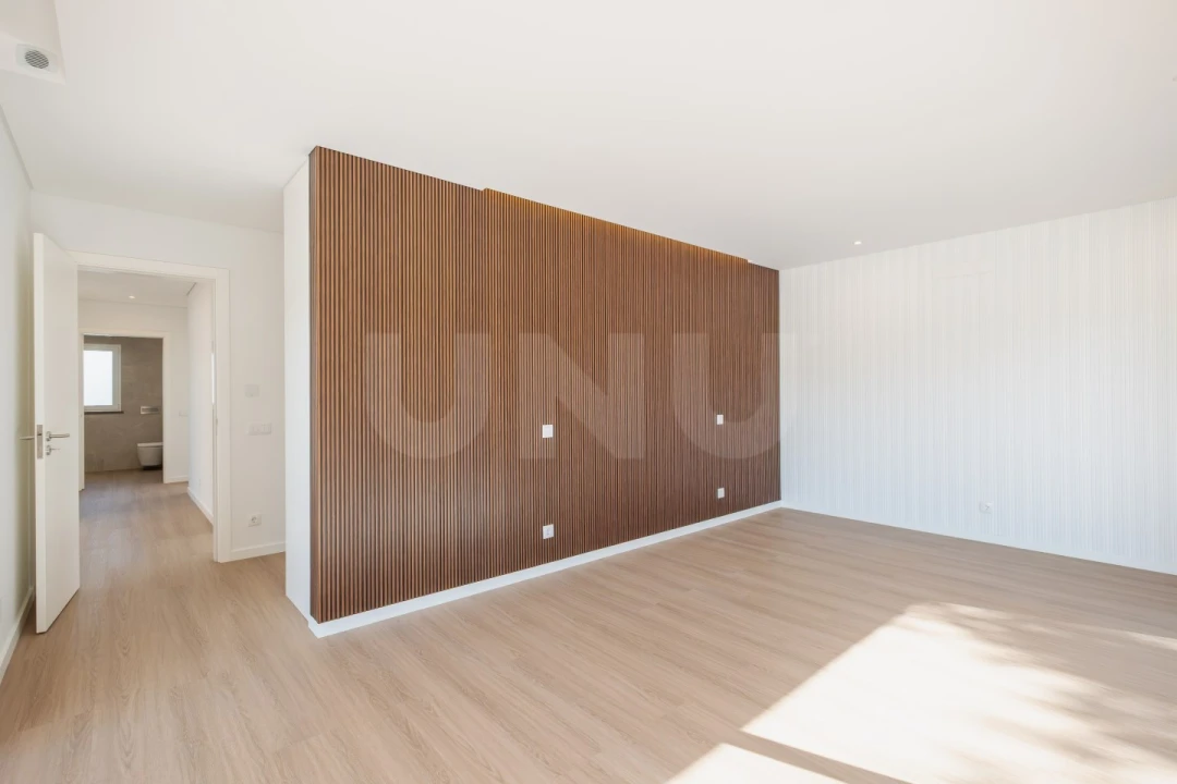 Moradia T3 para Venda em Turquel Foto 3