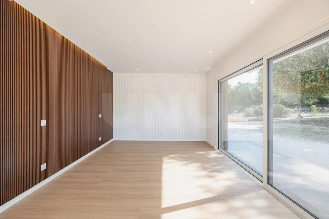 Moradia T3 para Venda em Turquel Foto 5