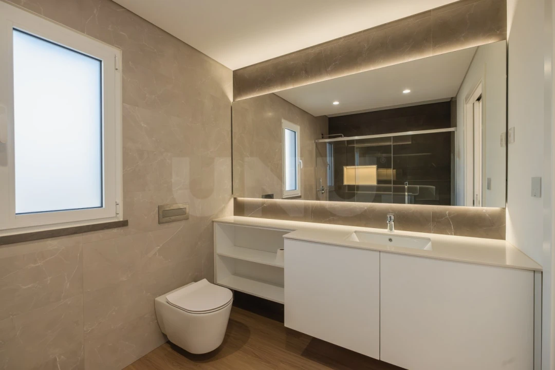 Moradia T3 para Venda em Turquel Foto 37