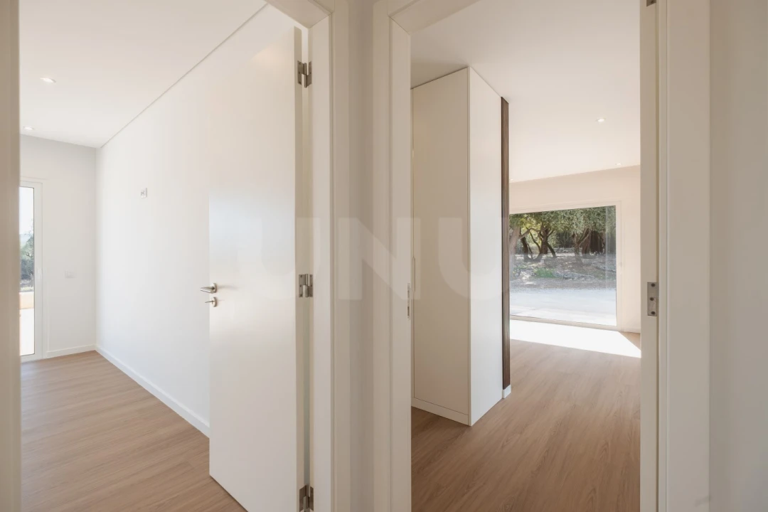 Moradia T3 para Venda em Turquel Foto 38