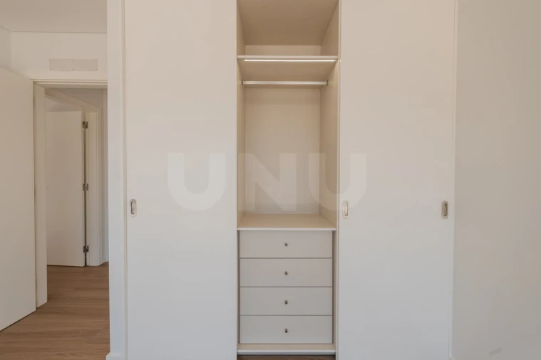 Moradia T3 para Venda em Turquel Foto 32