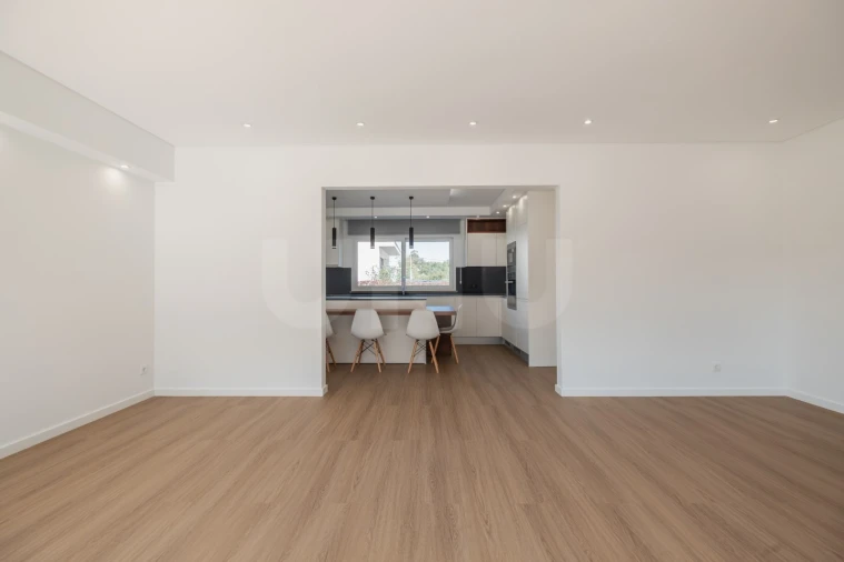 Moradia T3 para Venda em Turquel Foto 12