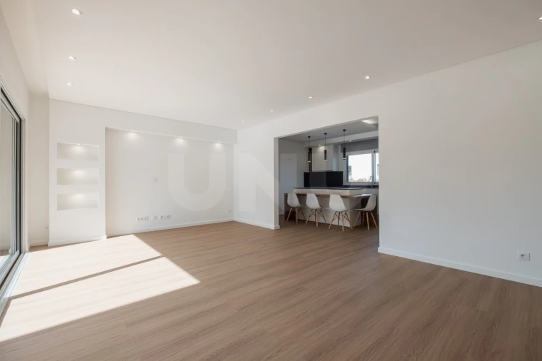 Moradia T3 para Venda em Turquel Foto 13