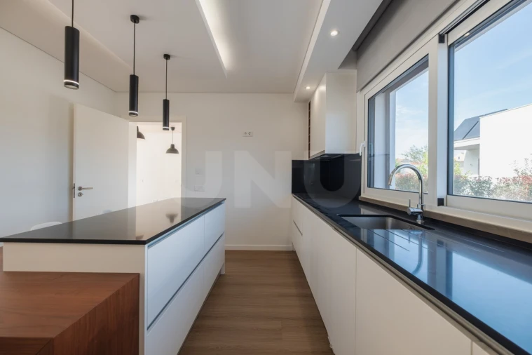 Moradia T3 para Venda em Turquel Foto 15