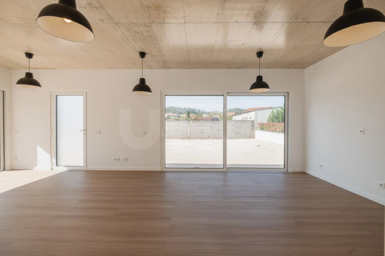 Moradia T3 para Venda em Turquel Foto 20