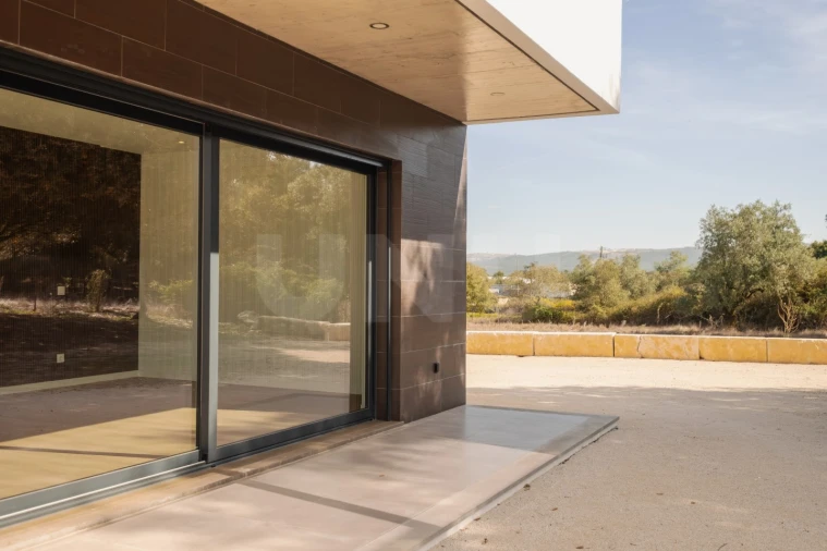 Moradia T3 para Venda em Turquel Foto 43