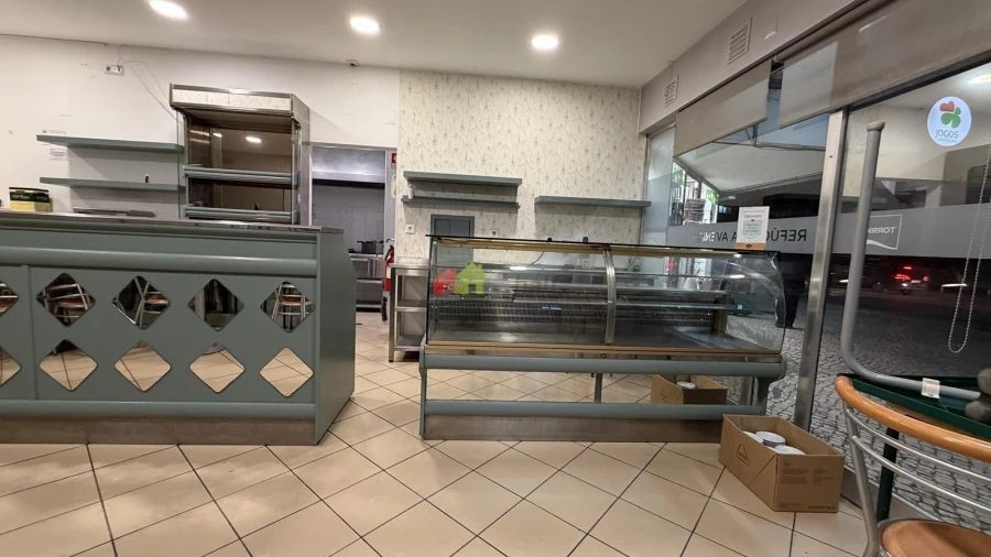 Negócio para Arrendamento em Alto do Seixalinho, Santo André e Verderena Foto 5