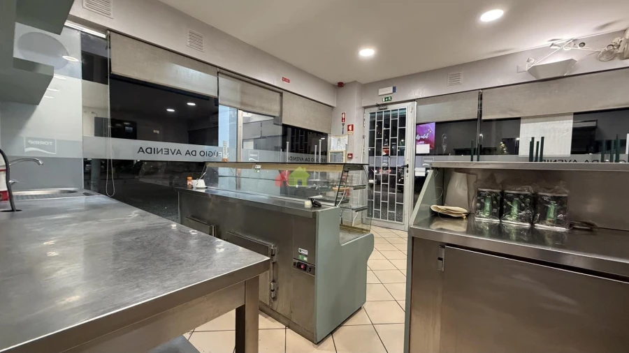 Negócio para Arrendamento em Alto do Seixalinho, Santo André e Verderena Foto 10