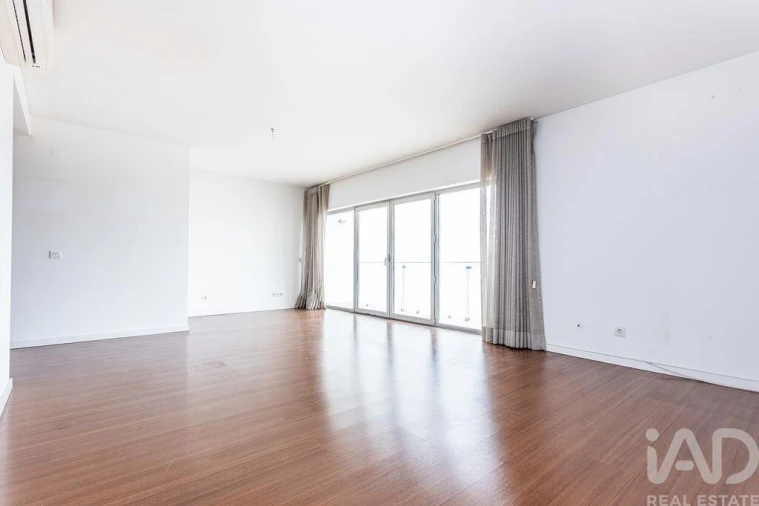 Apartamento T1 para Venda em Algés, Linda-A-Velha e Cruz Quebrada-Dafundo Foto 14