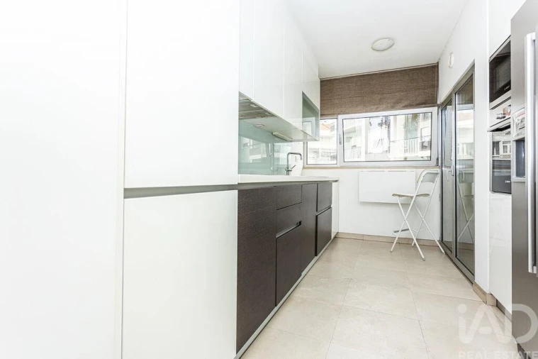 Apartamento T1 para Venda em Algés, Linda-A-Velha e Cruz Quebrada-Dafundo Foto 4