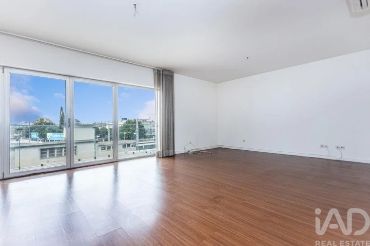 Apartamento T1 para Venda em Algés, Linda-A-Velha e Cruz Quebrada-Dafundo Foto 13