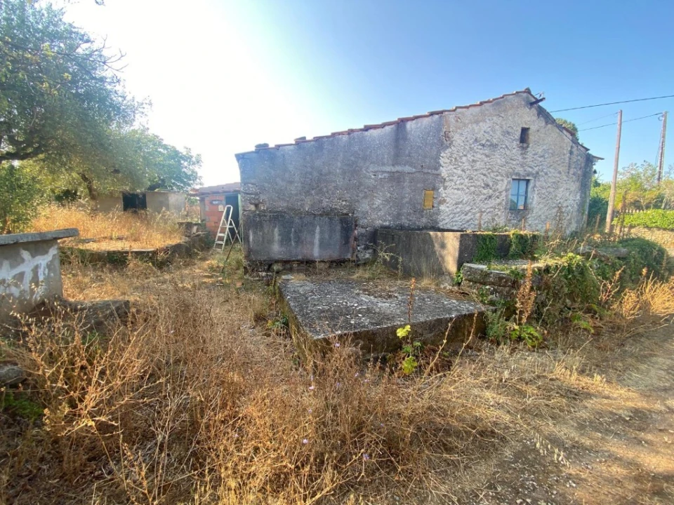 Moradia T2 para Venda em Nossa Senhora do Pranto Foto 4