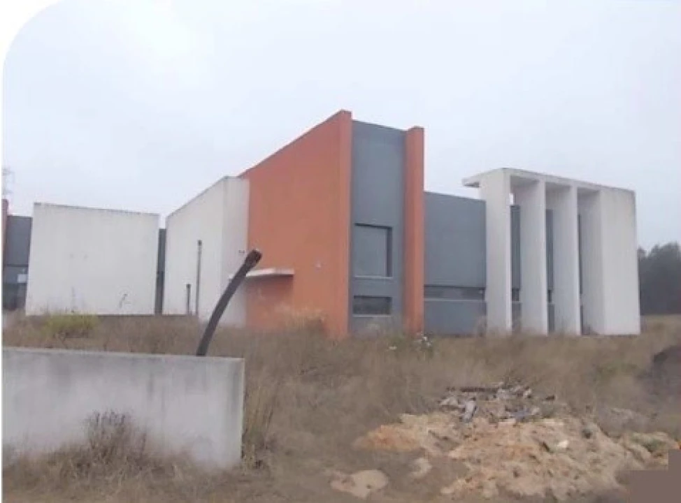 Prédio para Venda em Samora Correia Foto 1