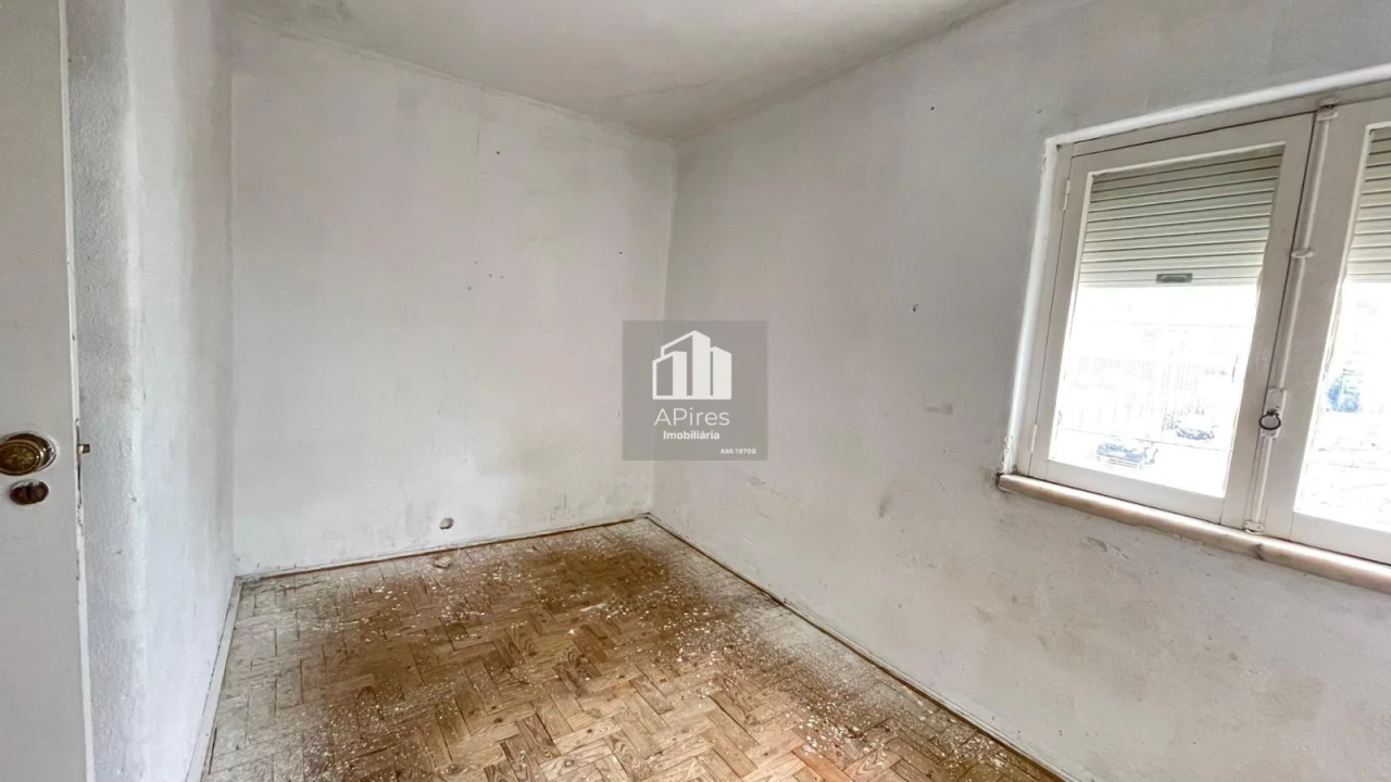 Apartamento T3 para Venda em Laranjeiro e Feijó Foto 23