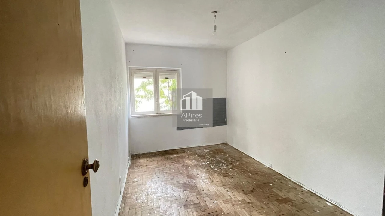 Apartamento T3 para Venda em Laranjeiro e Feijó Foto 11