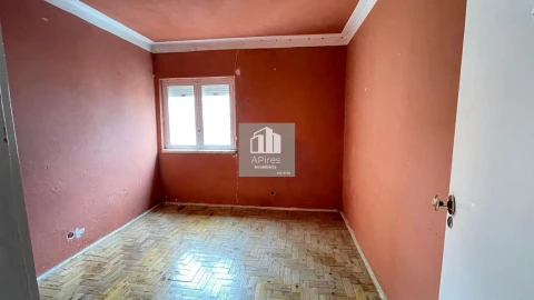 Apartamento T3 para Venda em Laranjeiro e Feijó