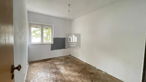 Apartamento T3 para Venda em Laranjeiro e Feijó