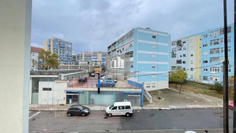 Apartamento T3 para Venda em Laranjeiro e Feijó