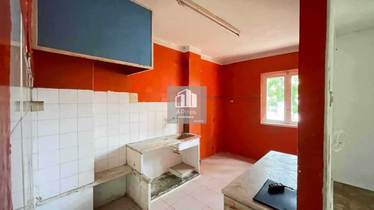 Apartamento T3 para Venda em Laranjeiro e Feijó Foto 18