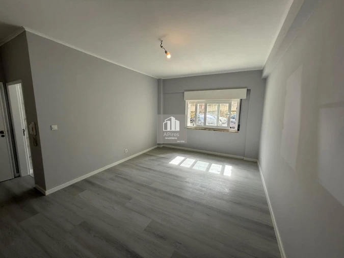 Apartamento T3 para Venda em Laranjeiro e Feijó Foto 8