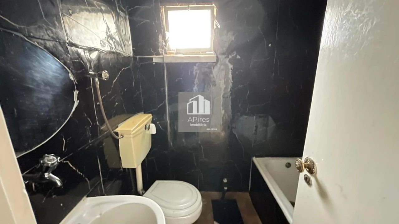 Apartamento T3 para Venda em Laranjeiro e Feijó Foto 20