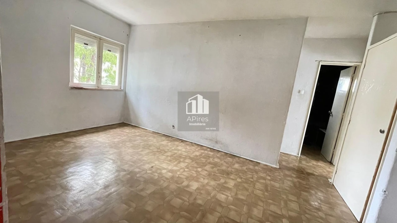 Apartamento T3 para Venda em Laranjeiro e Feijó Foto 9