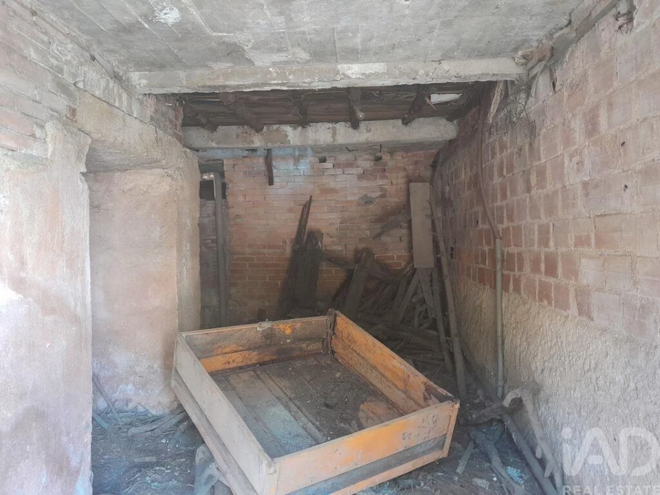 Moradia T2 para Venda em Paul Foto 8