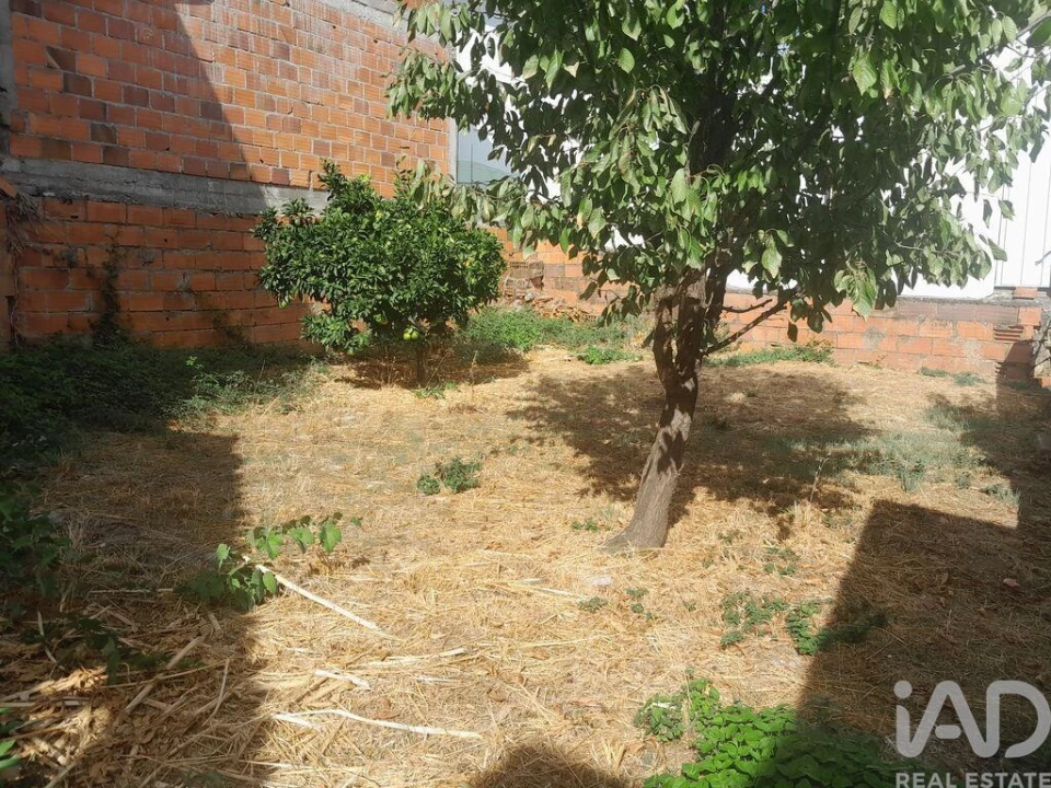 Moradia T2 para Venda em Paul Foto 4