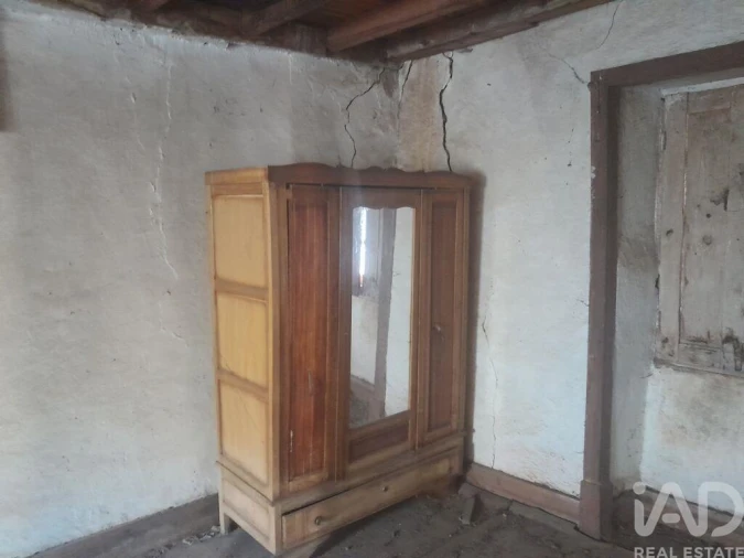 Moradia T2 para Venda em Paul Foto 3