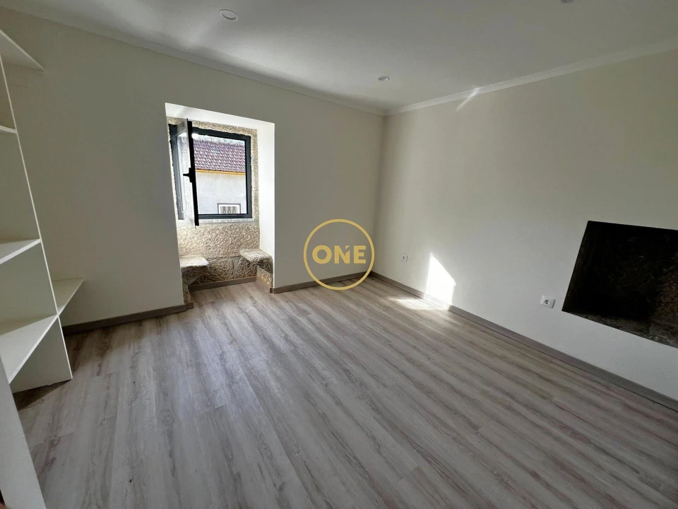 Moradia T2 para Venda em Valdreu Foto 8