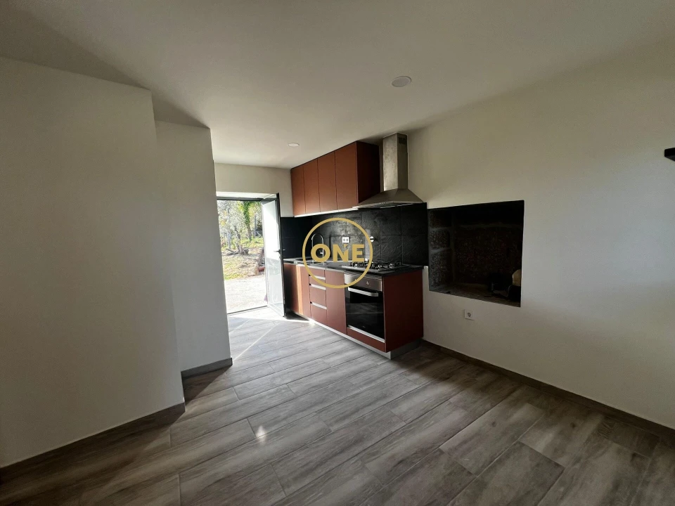 Moradia T2 para Venda em Valdreu Foto 3