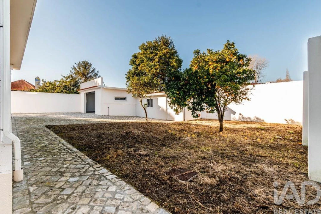 Moradia T4 para Venda em Marinha Grande Foto 33