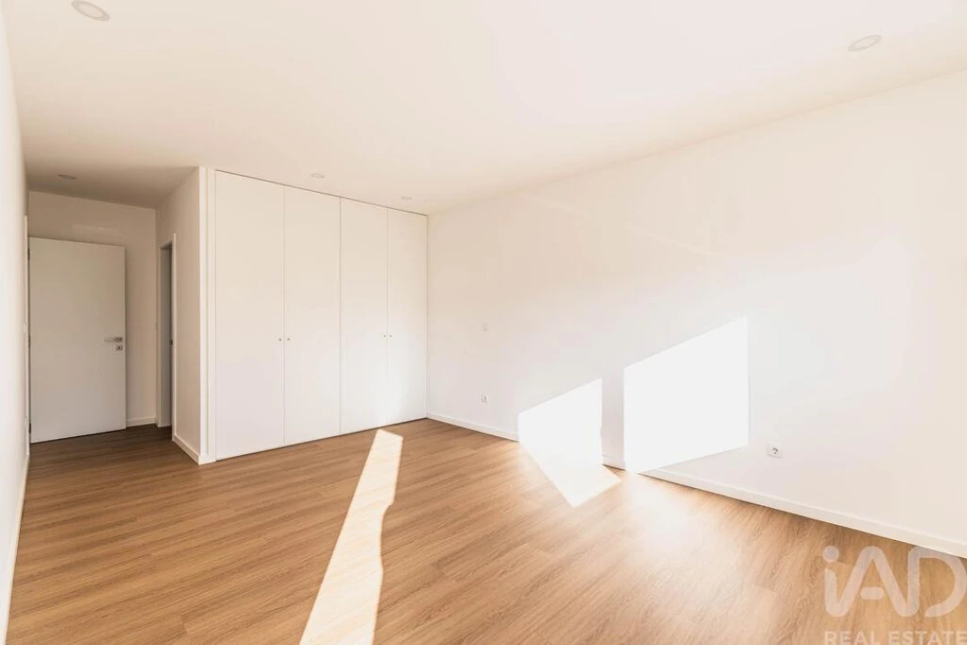 Moradia T4 para Venda em Marinha Grande Foto 19