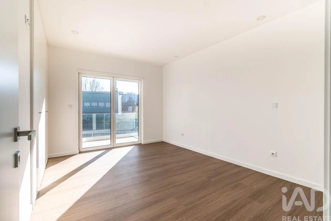 Moradia T4 para Venda em Marinha Grande Foto 8