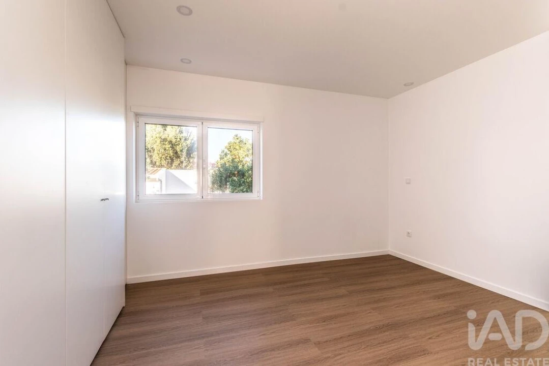 Moradia T4 para Venda em Marinha Grande Foto 12