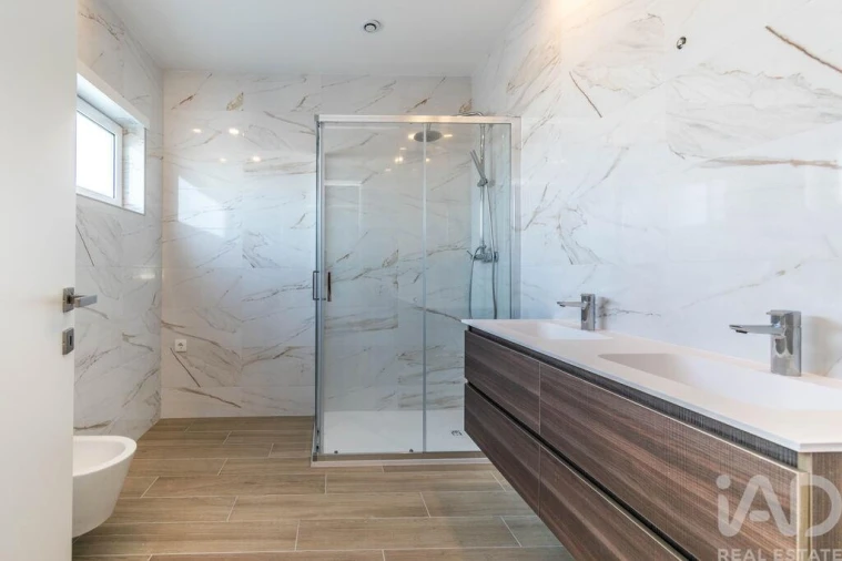 Moradia T4 para Venda em Marinha Grande Foto 10