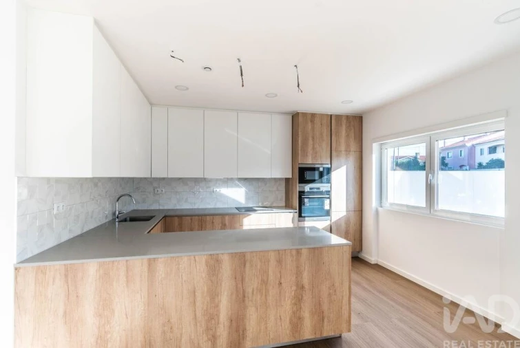 Moradia T4 para Venda em Marinha Grande Foto 4