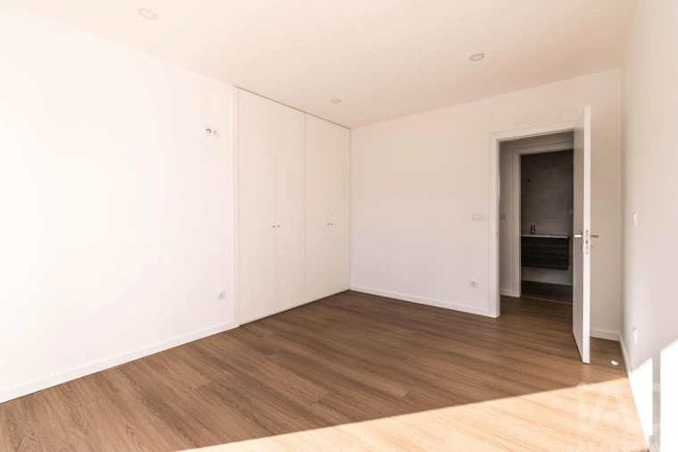 Moradia T4 para Venda em Marinha Grande Foto 16