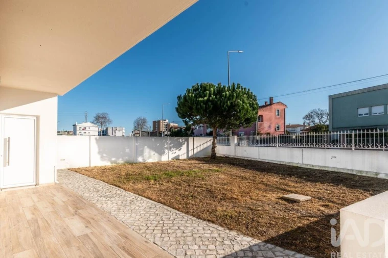 Moradia T4 para Venda em Marinha Grande Foto 34