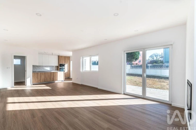 Moradia T4 para Venda em Marinha Grande Foto 5