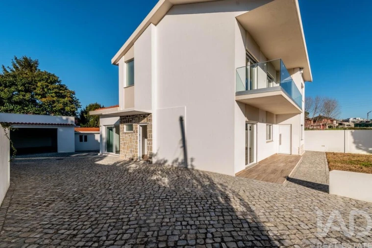 Moradia T4 para Venda em Marinha Grande Foto 31