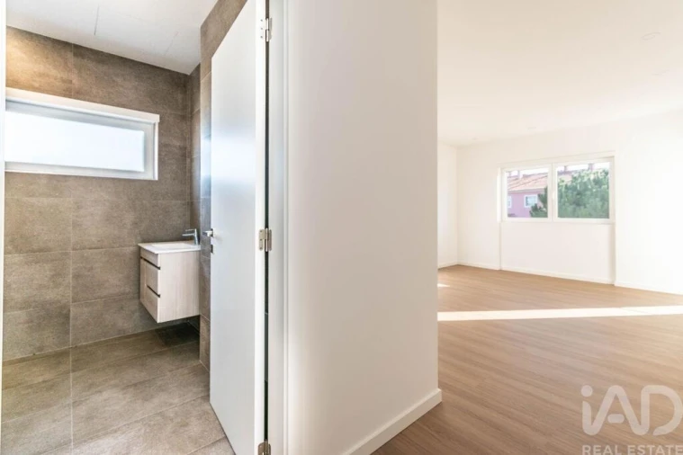 Moradia T4 para Venda em Marinha Grande Foto 25