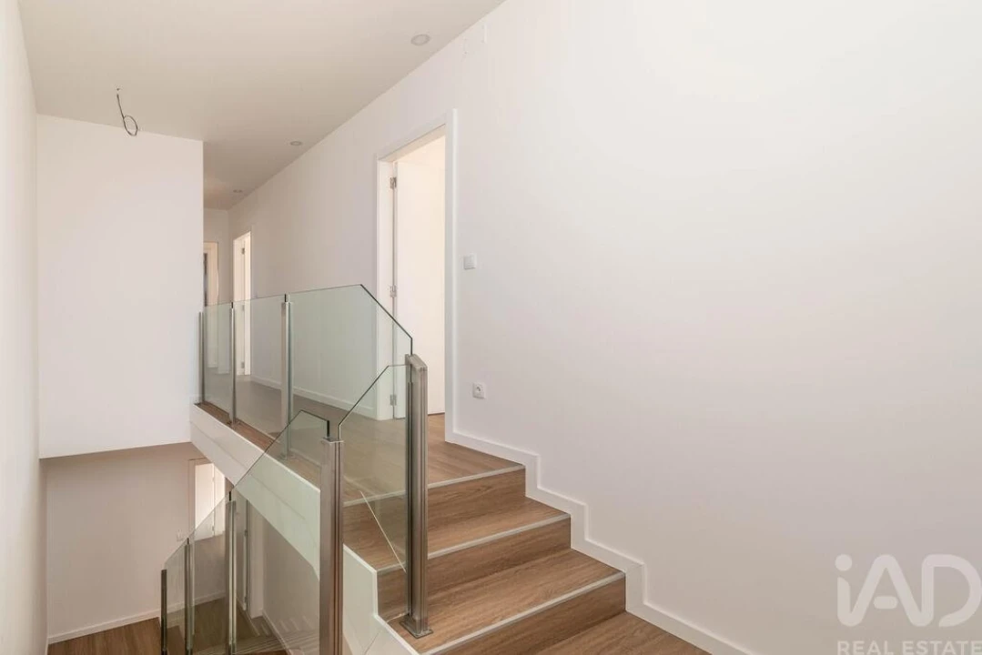 Moradia T4 para Venda em Marinha Grande Foto 13