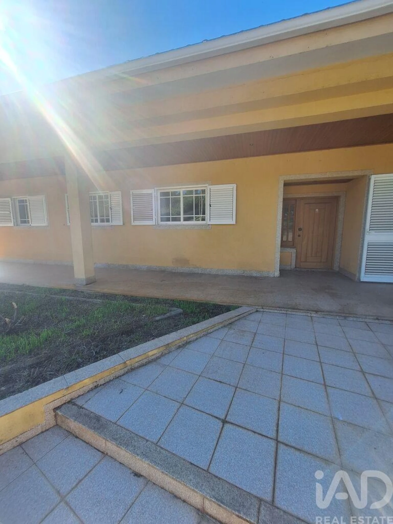 Moradia T4 para Venda em Recarei Foto 9